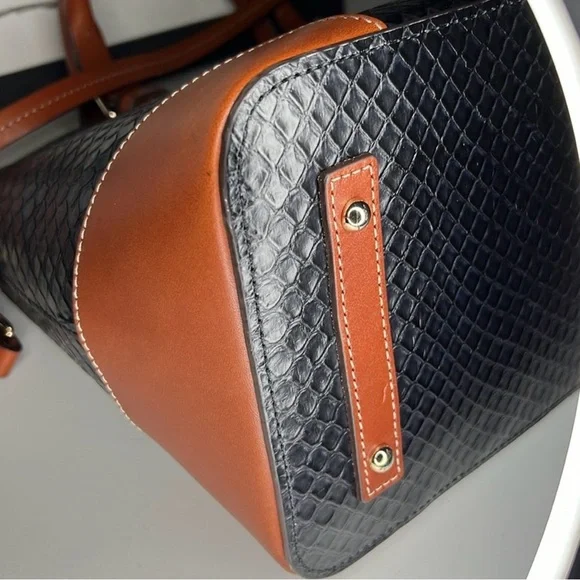 Dooney and Bourke Satchel or Crossbody Women's Back Bag.. - Picture 6 of 15